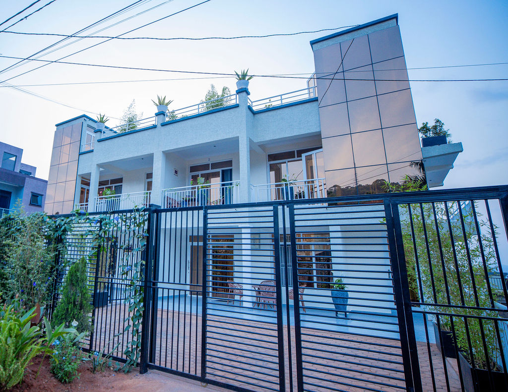 T & M Luxury Apartments, gallery photo 2